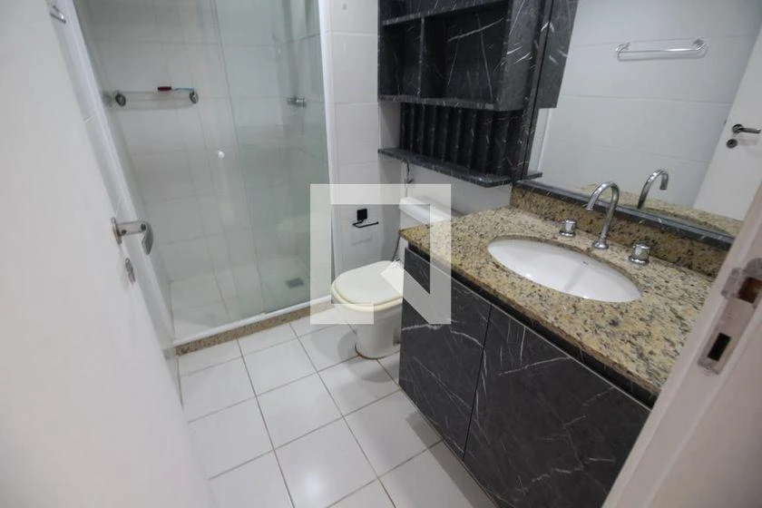 2-bedroom apartment with en-suite and glass balcony — photo 35