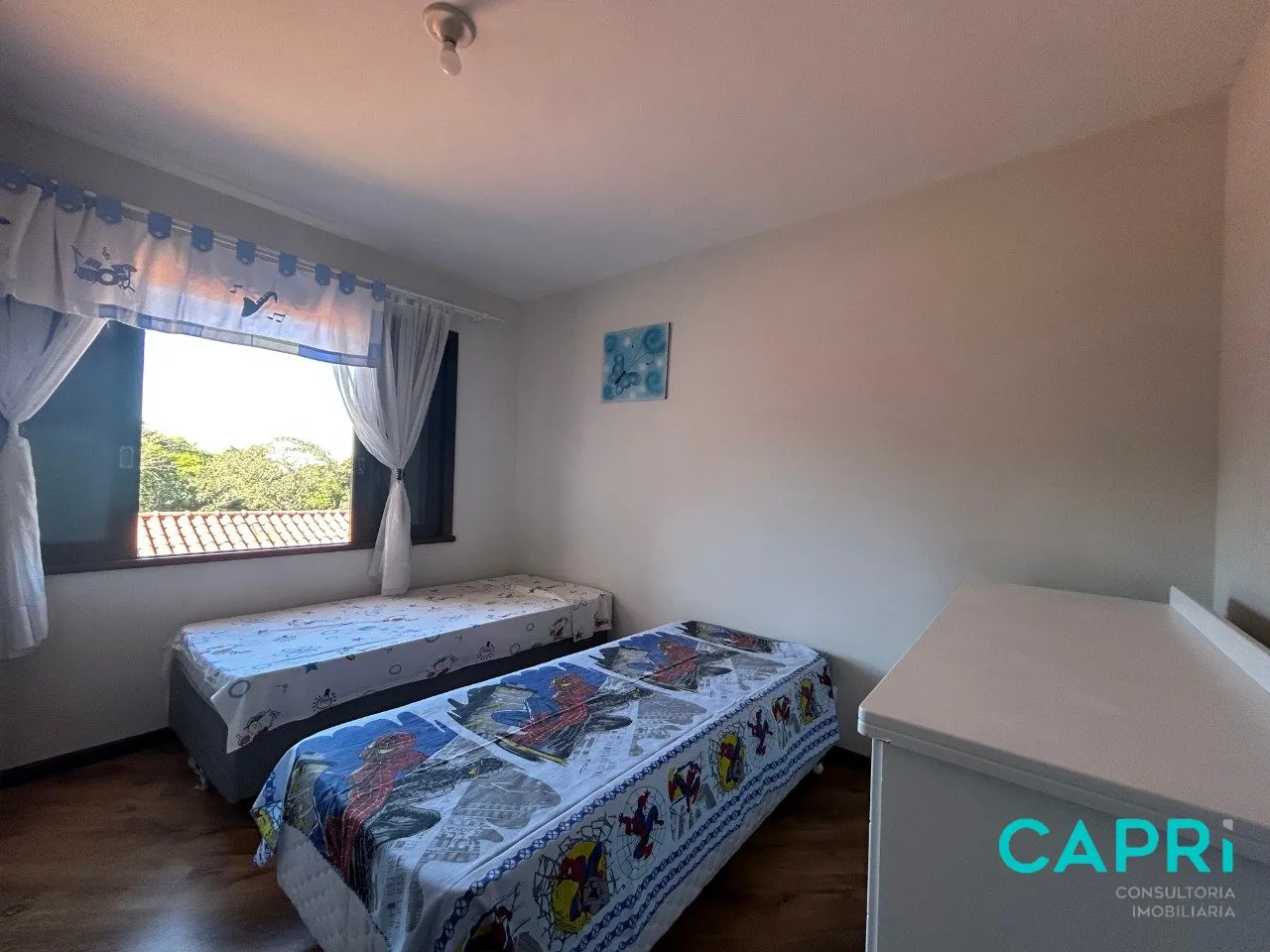 House with 4 bedrooms and a private BBQ — photo 18