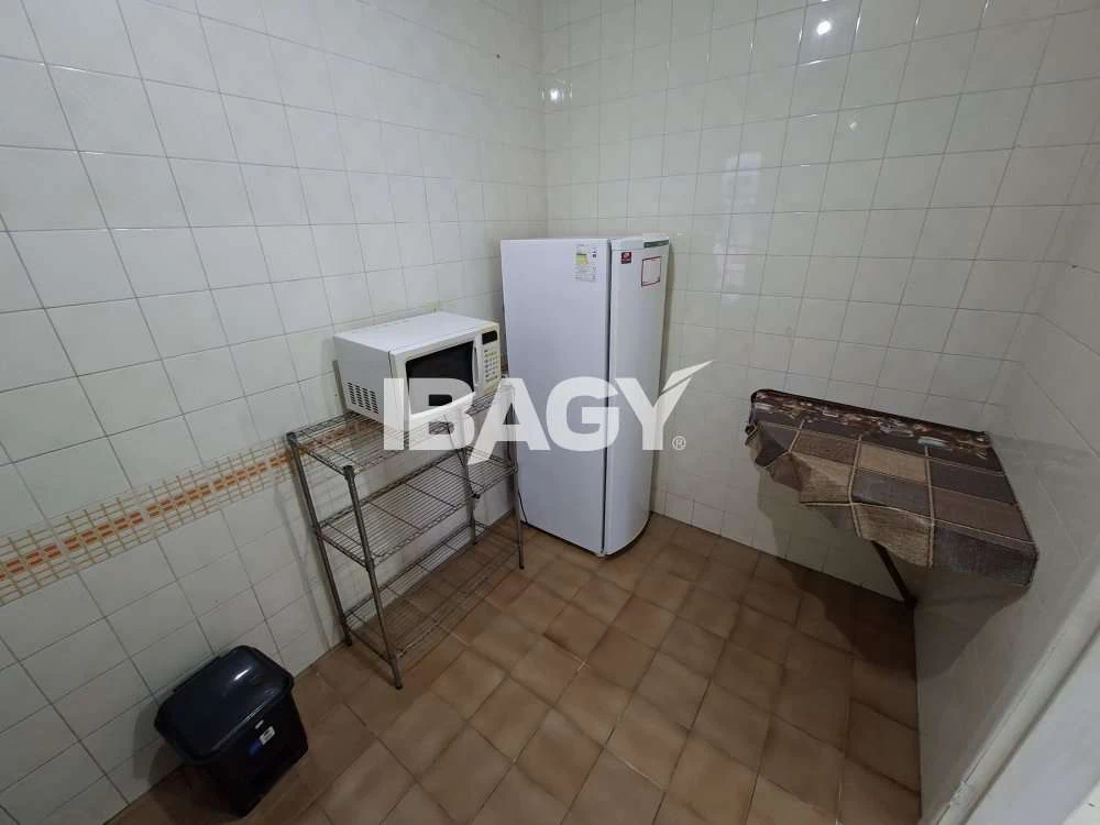 2-bedroom apartment with separate kitchen and tiled floors — photo 2