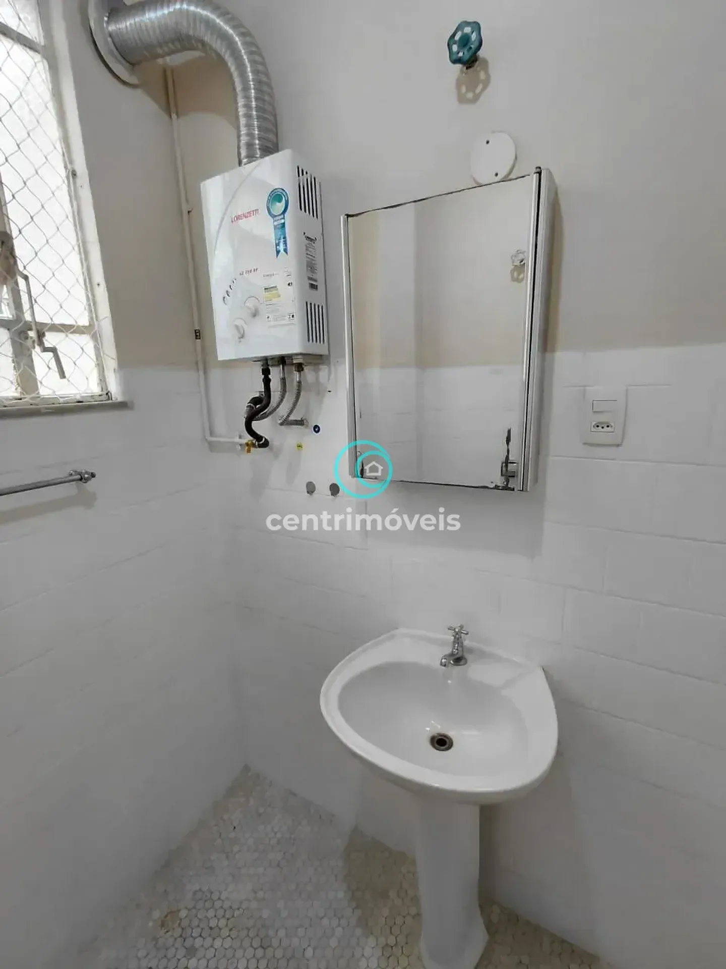 1 quarto e banheira: apartamento de 44 m² — photo 6