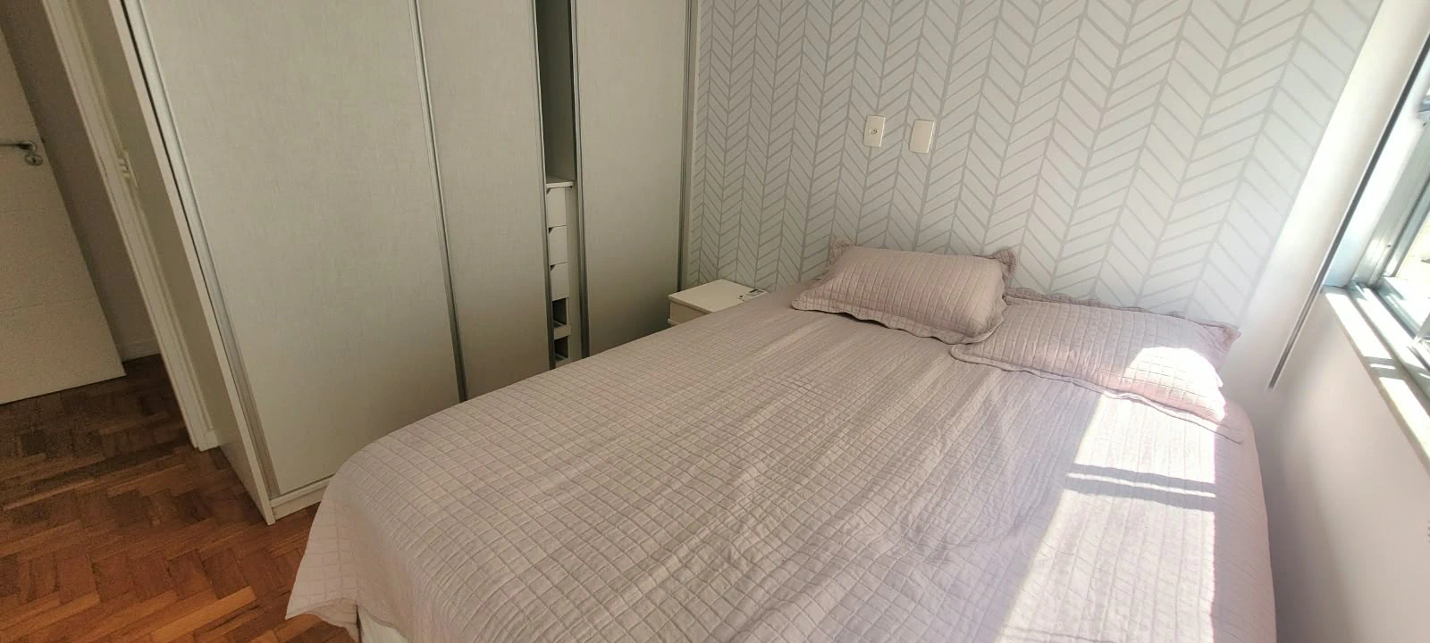 3-bedroom apartment with a washing machine — photo 17