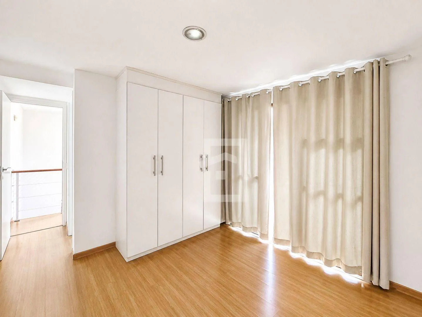 210 m² apartment with 3 bedrooms and glassed balcony — photo 18