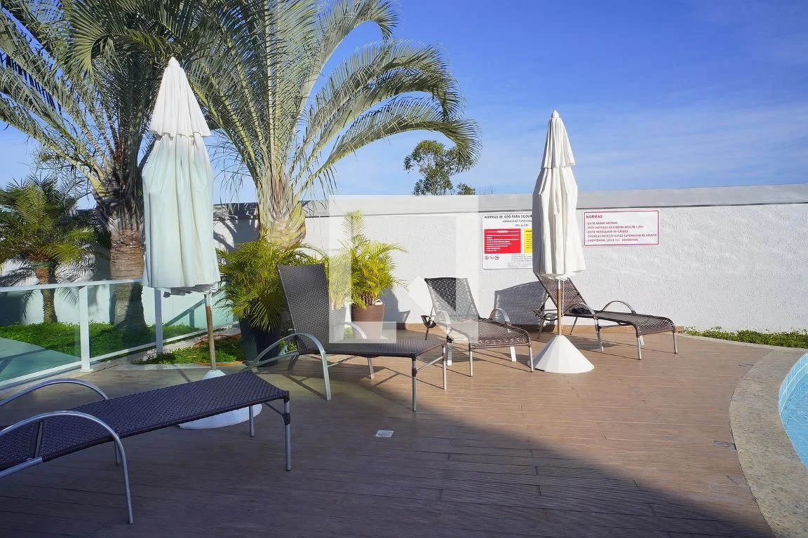 Glass-enclosed balcony in a 2-bedroom apartment, 78 m² — photo 32