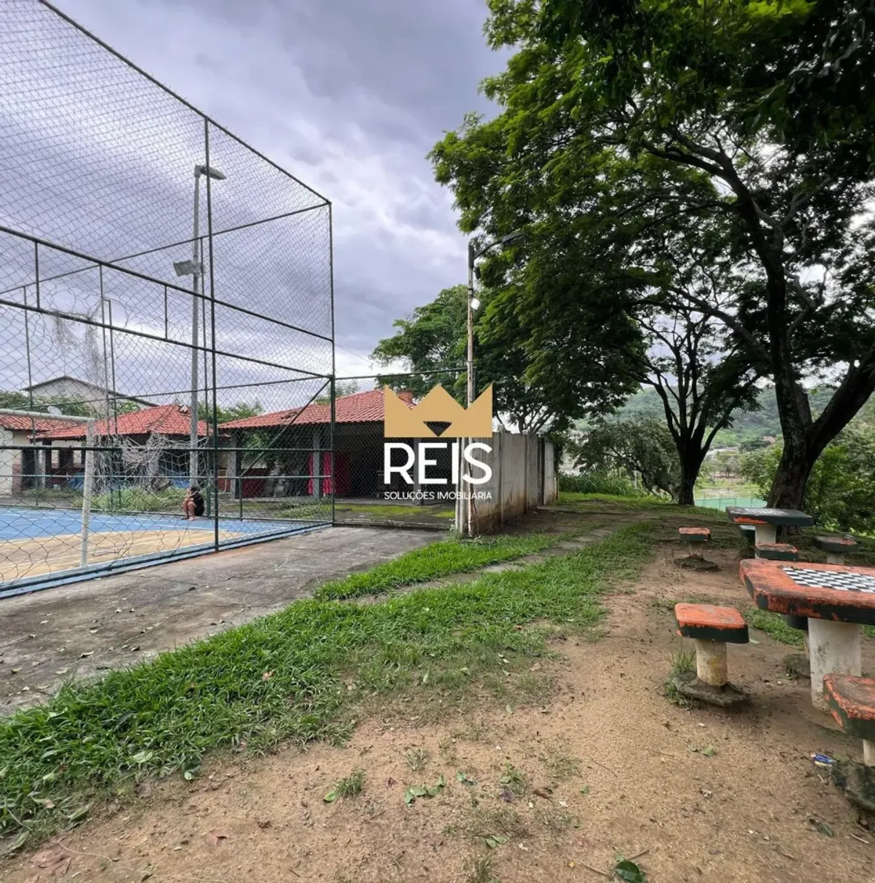 Casa sem mobília com 2 quartos e box de vidro — photo 10
