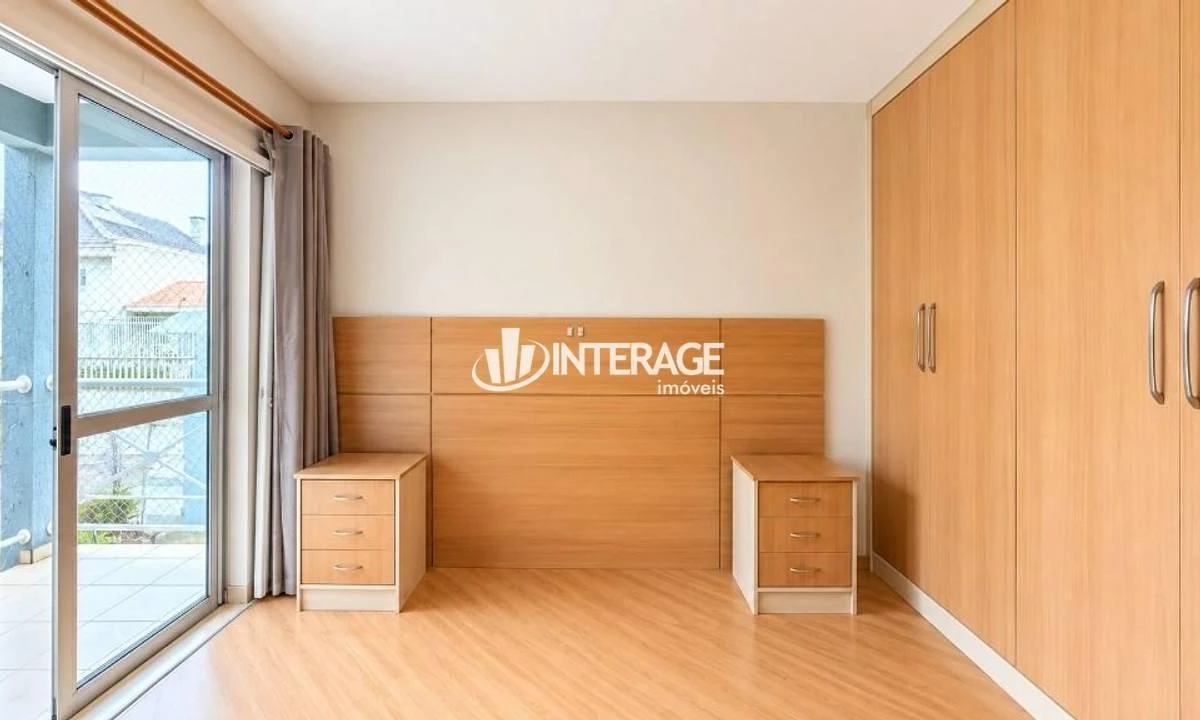 Furnished apartment, 94 m², with wood or laminate floors — photo 10