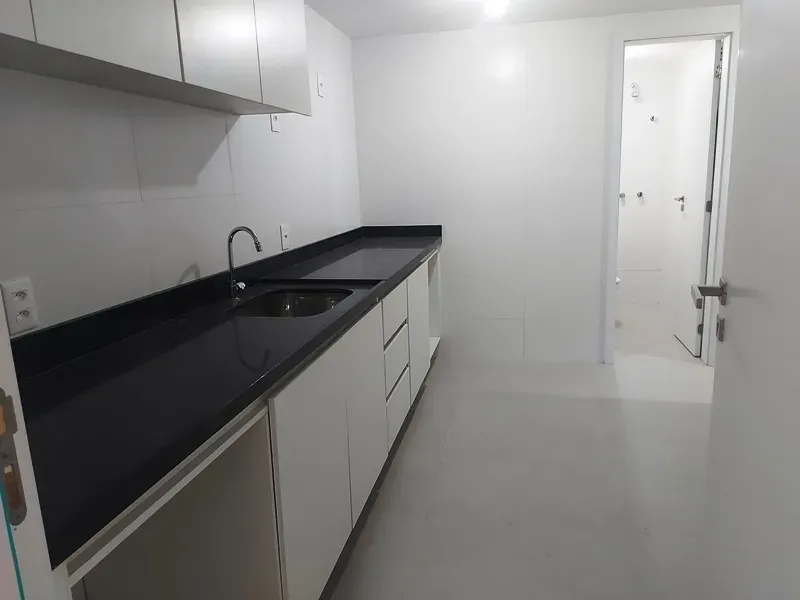 Квартира: 3 спальні, усі з власною ванною кімнатою, 123 м² — photo 4