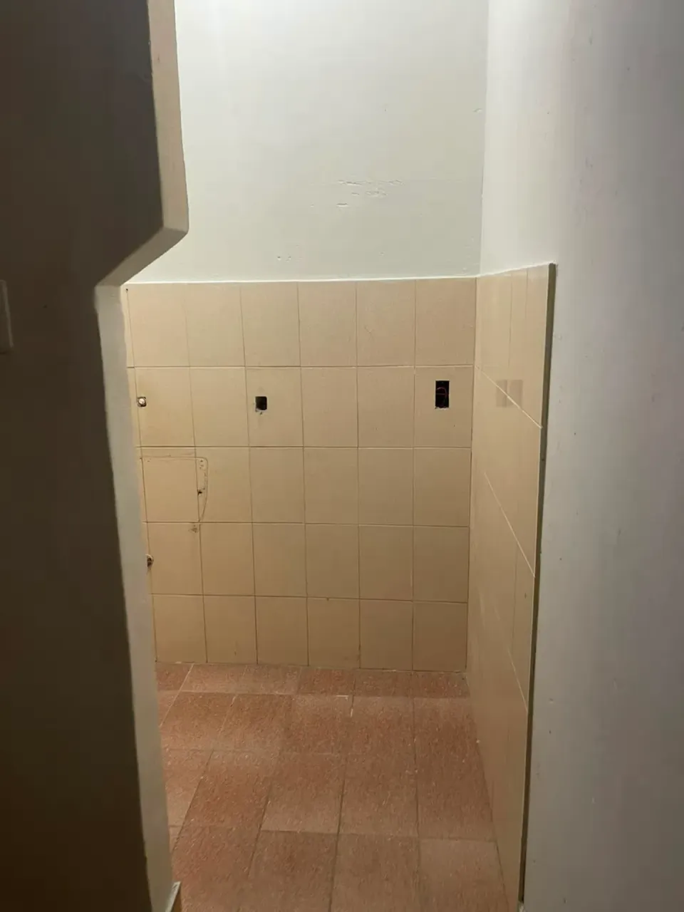 Casa sem mobília com 2 quartos e 1 banheiro — photo 9