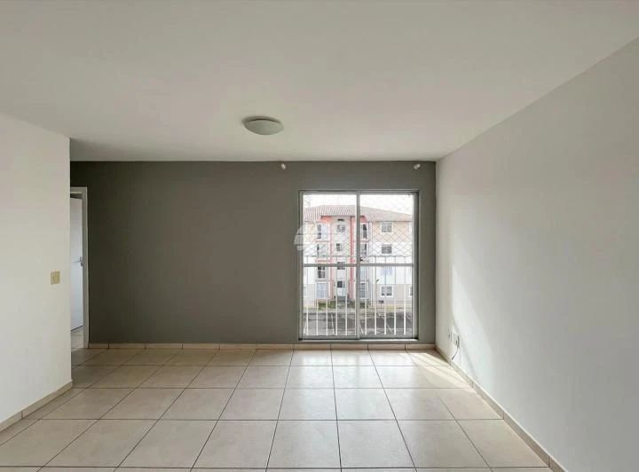 52 m² apartment with 2 bedrooms and fitted kitchen cabinets — photo 3