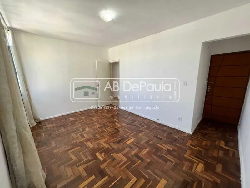 Apartment on the 3rd floor with wood or laminate floors — photo 4