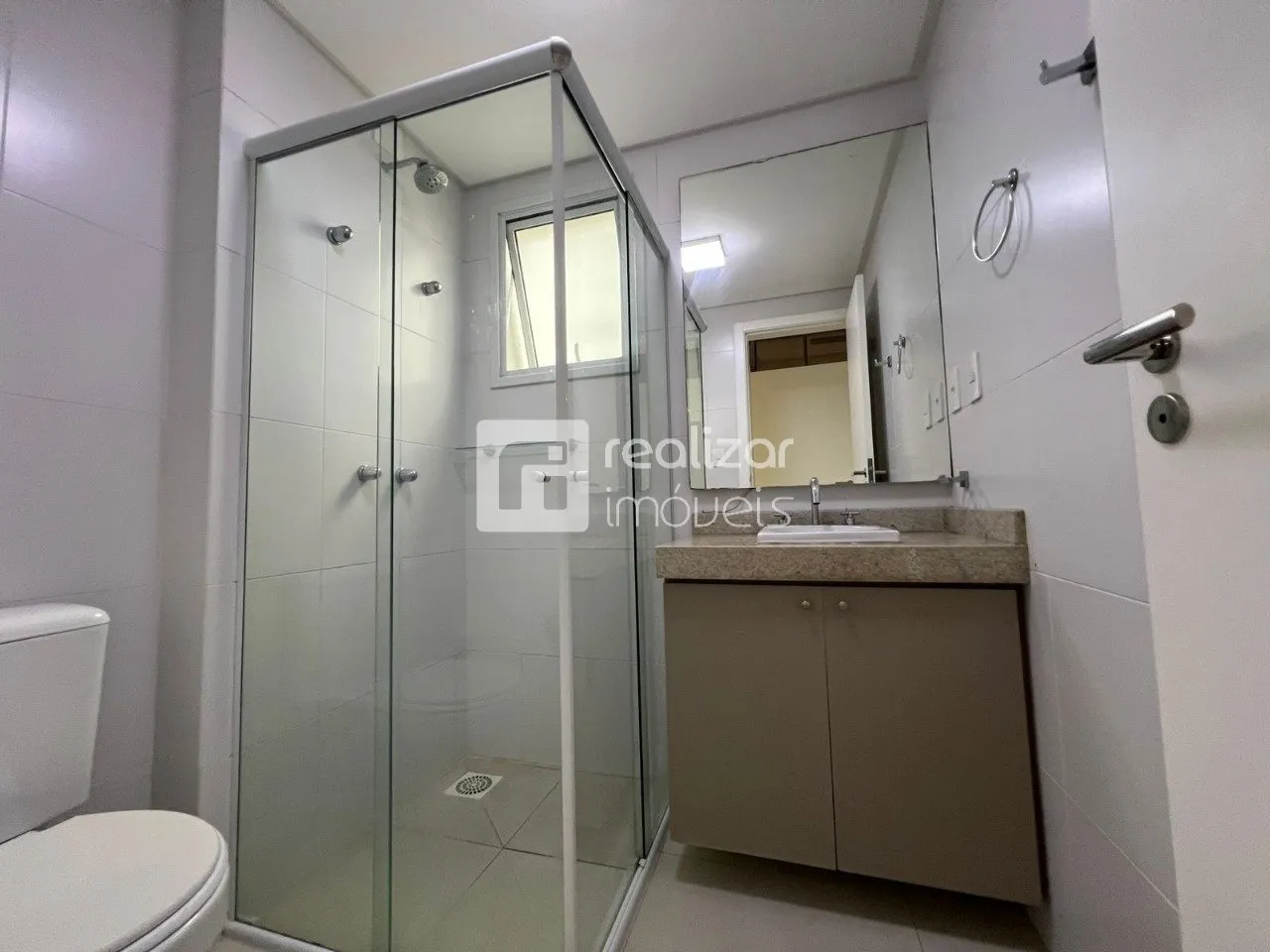Apartamento amueblado de 3 dormitorios con balcón — photo 24