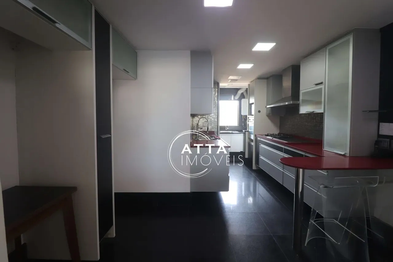 Ванна и 3 спальни: квартира 176 м² — photo 17