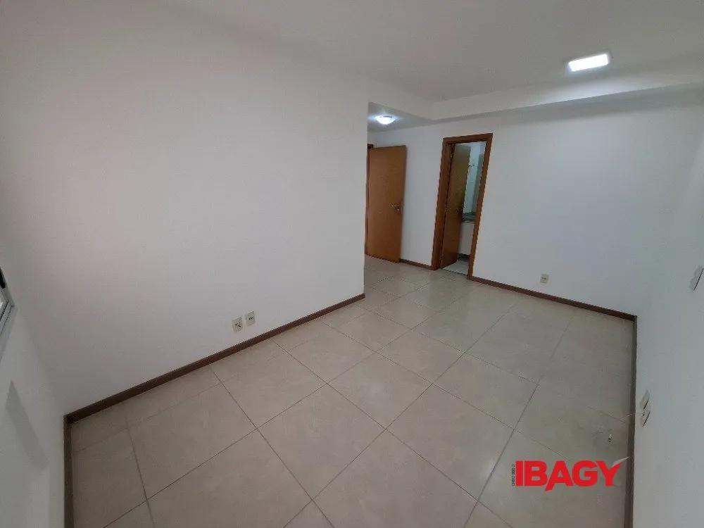 Apartment with 2 en-suite bedrooms, 243 m² and 1 space — photo 18