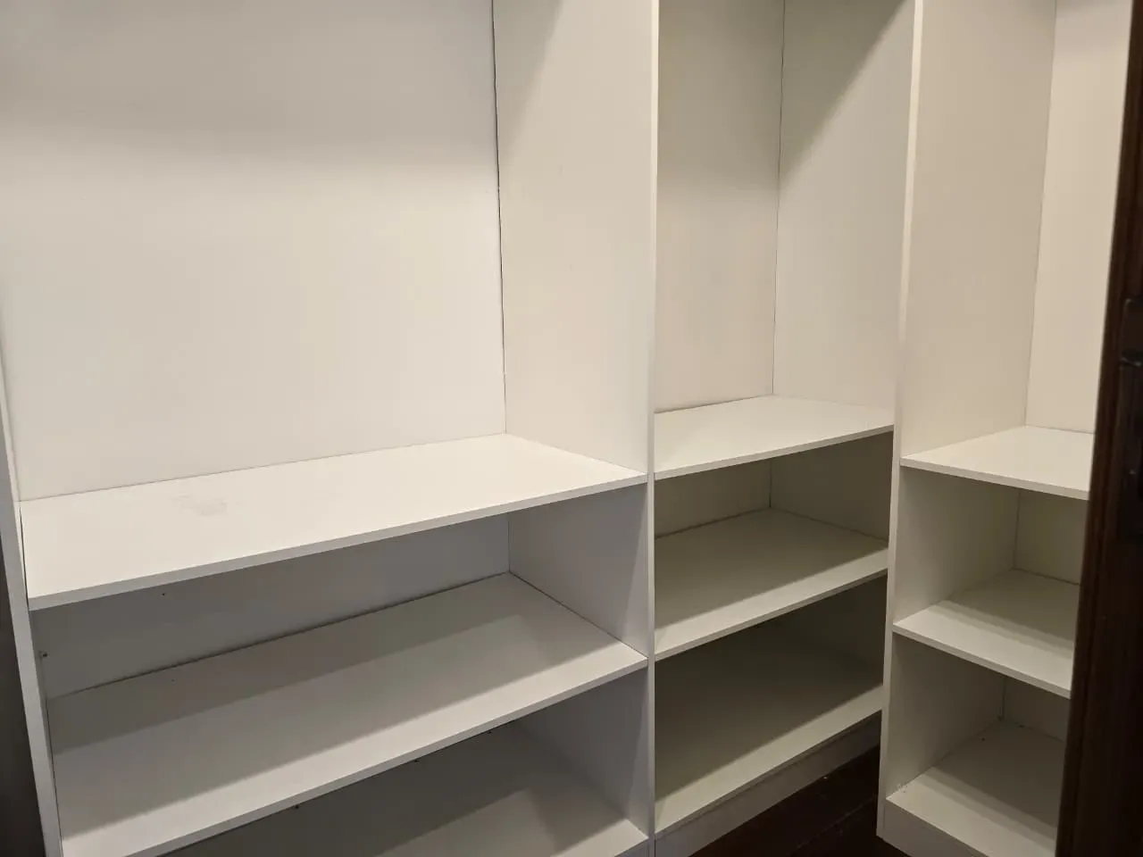 Будинок на 450 м² з 4 спальнями та кухнею з газом — photo 19