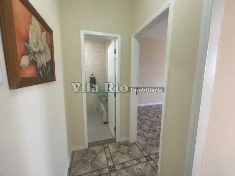 Apartamento sem mobília com 3 quartos e banheiro com box de vidro — photo 10