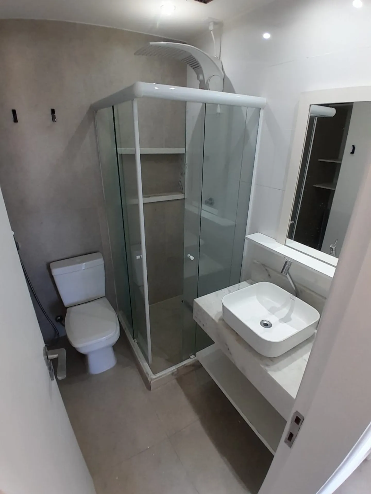 2-bedroom apartment with open-plan kitchen and balcony — photo 23