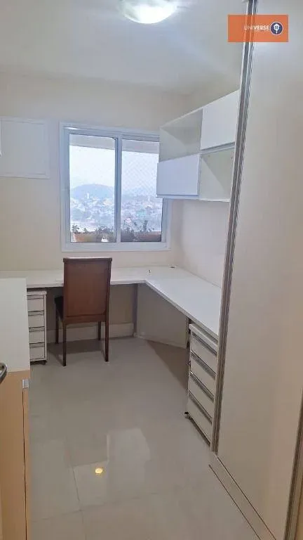 Apartamento mobiliado com 3 dormitórios e varanda — photo 8