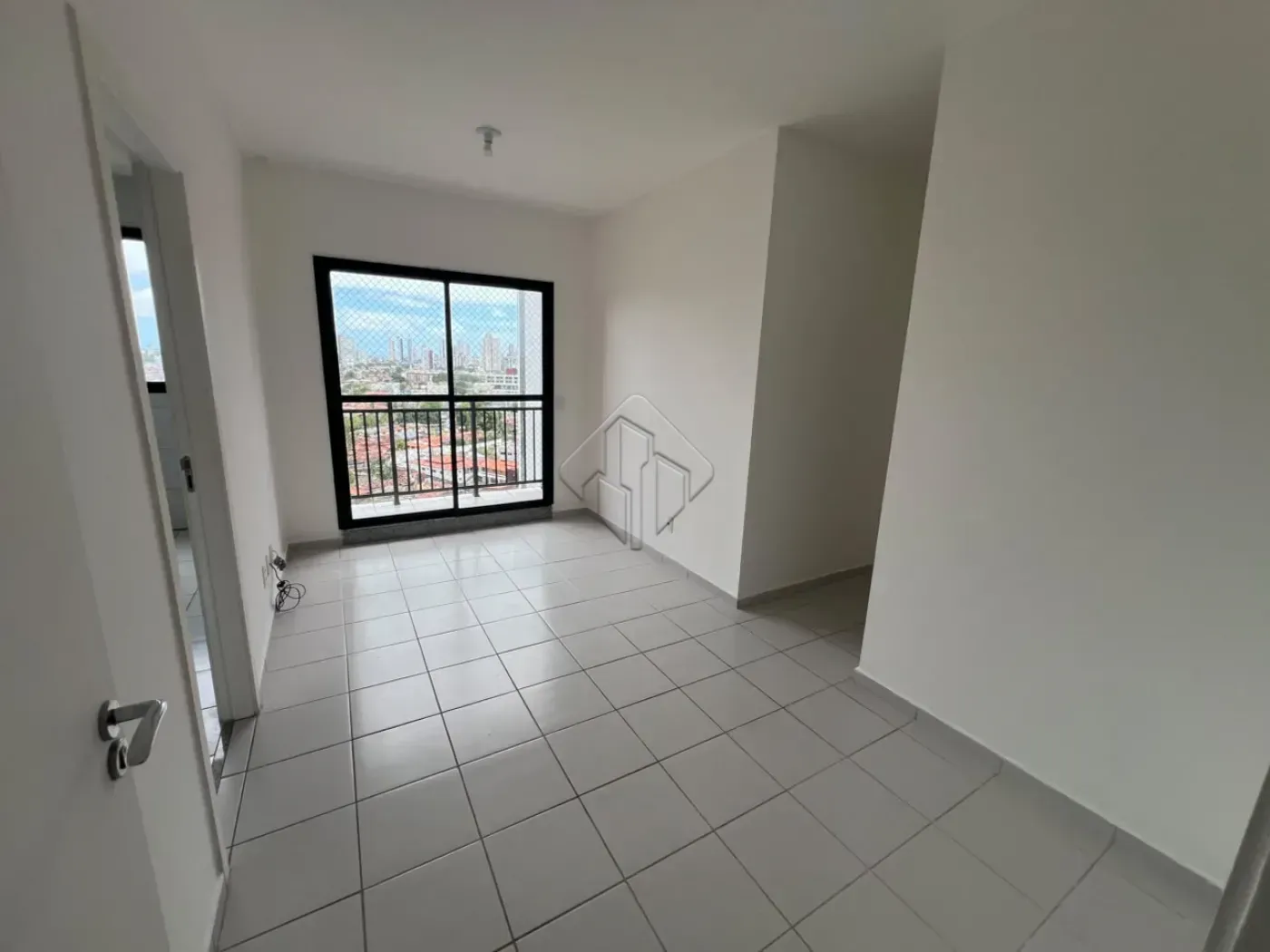 Apartamento de 2 quartos em condomínio com piscina — photo 3