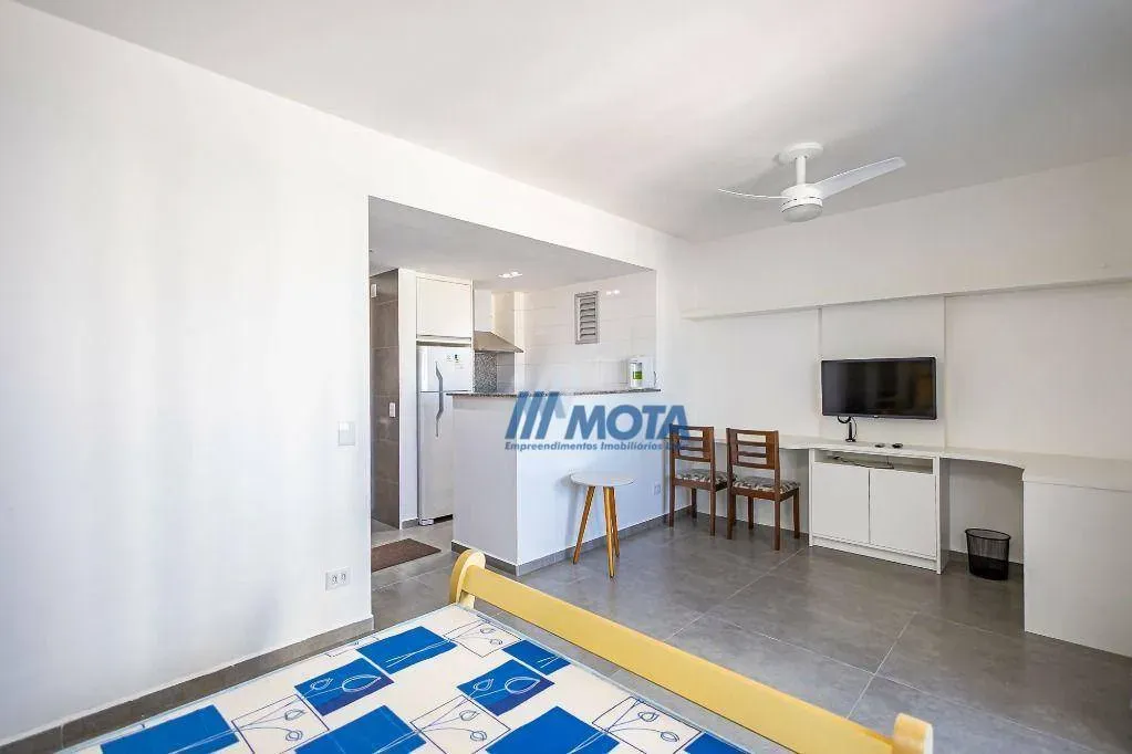 Furnished-free 40 m² studio with a balcony — photo 14