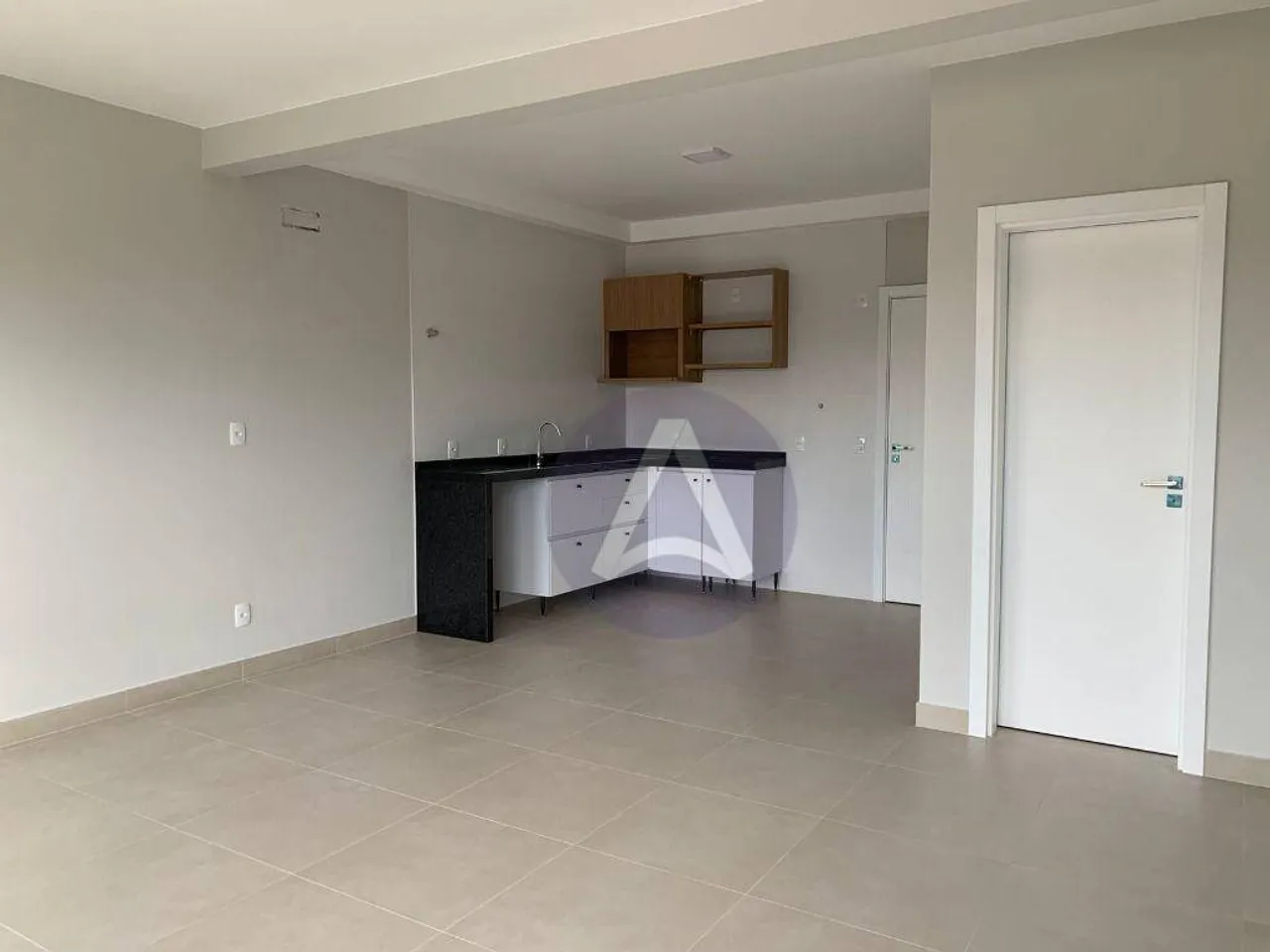 Estúdio de 32 m² com varanda e churrasqueira na sacada