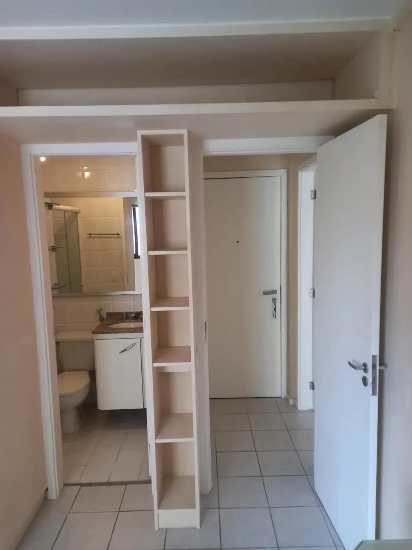 2-bedroom apartment with a home office — photo 39