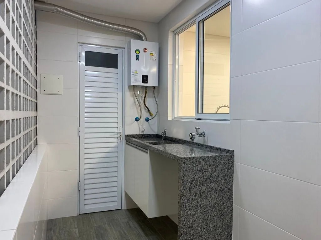 3-bedroom apartment with 4 bathrooms in good condition — photo 30
