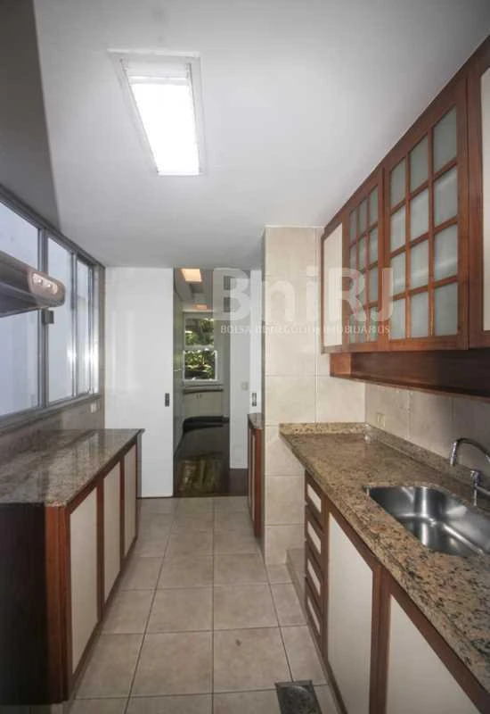 2-bedroom apartment with a home office in Rio de Janeiro — photo 15