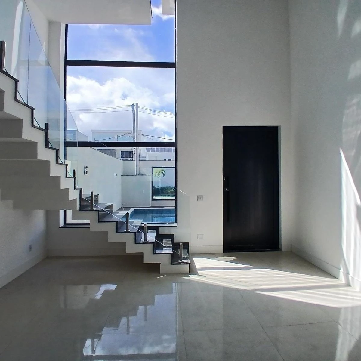 House, 464 m², with floor-to-ceiling windows — photo 5