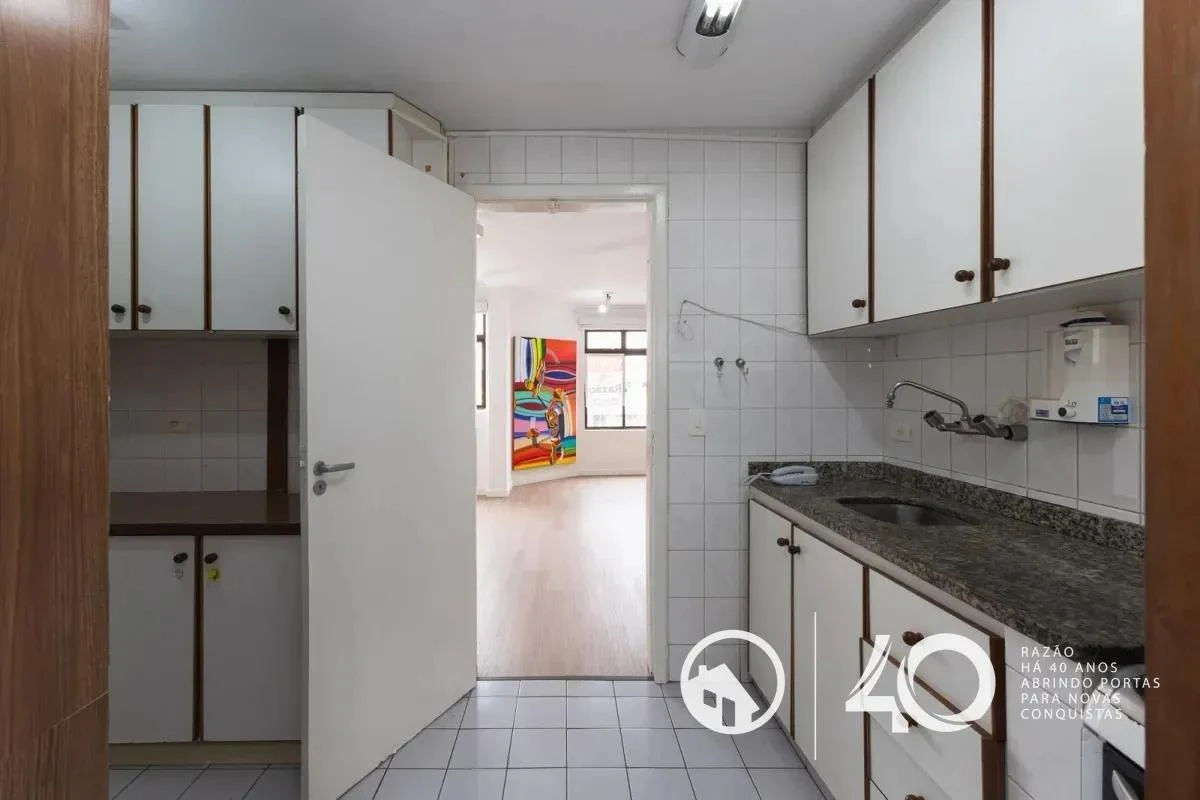 Apartment, 148 m², with a glass-enclosed balcony — photo 21