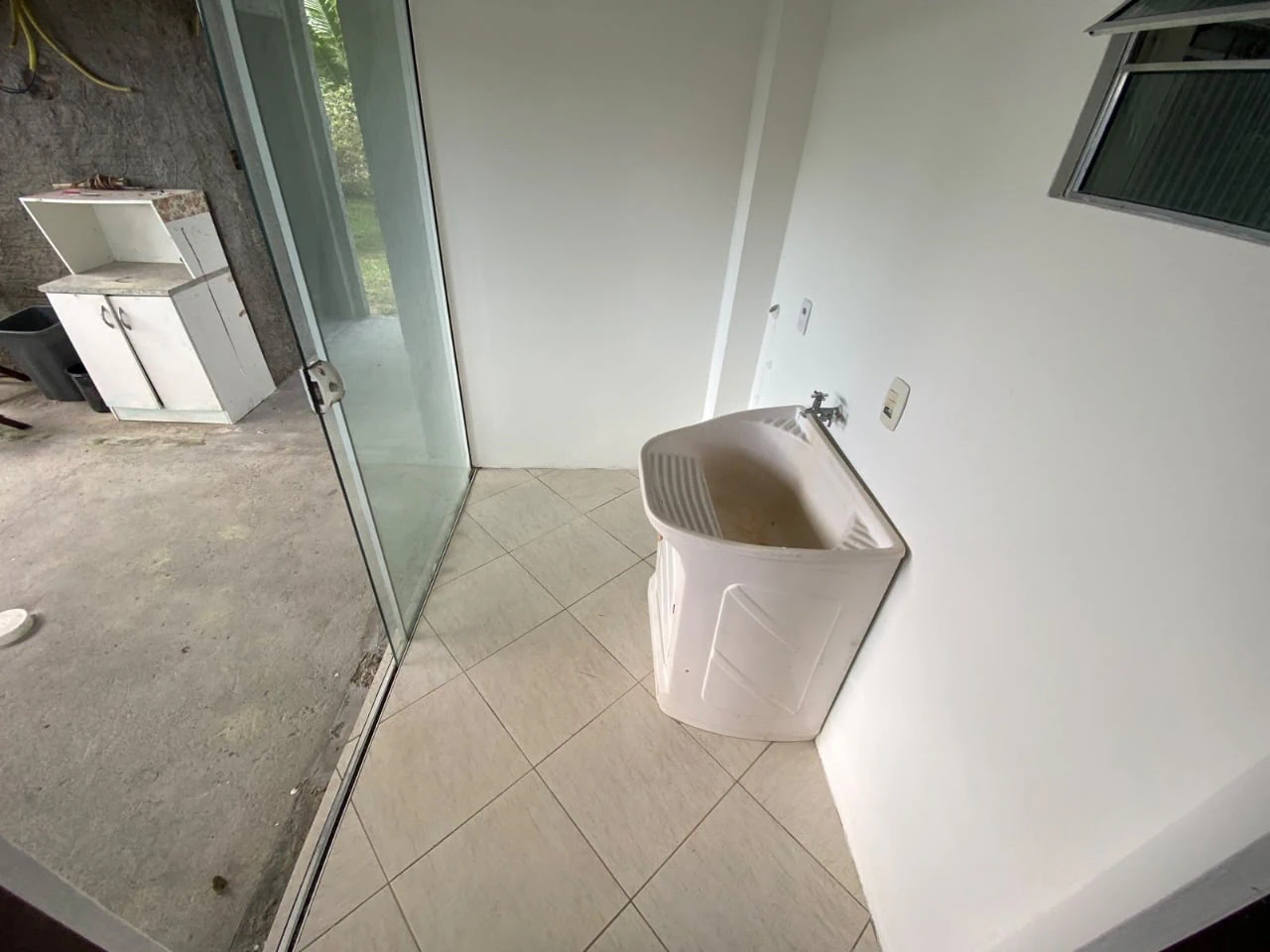 House with 2 bedrooms and a separate closed kitchen — photo 9