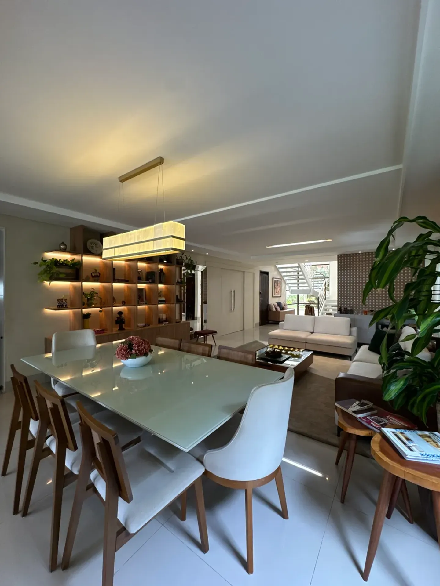 5-bedroom house with floor-to-ceiling windows in João Pessoa — photo 8