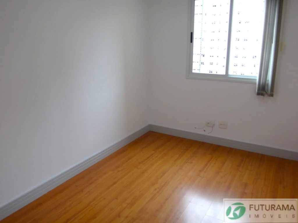 Apartment, 123 m², with wood or laminate floors — photo 7