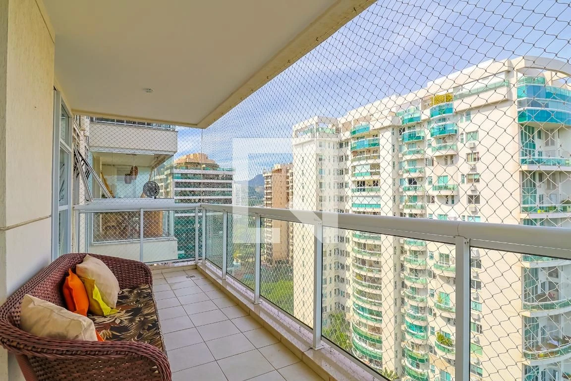 Apartamento mobiliado com 2 quartos, varanda e vaga — photo 5