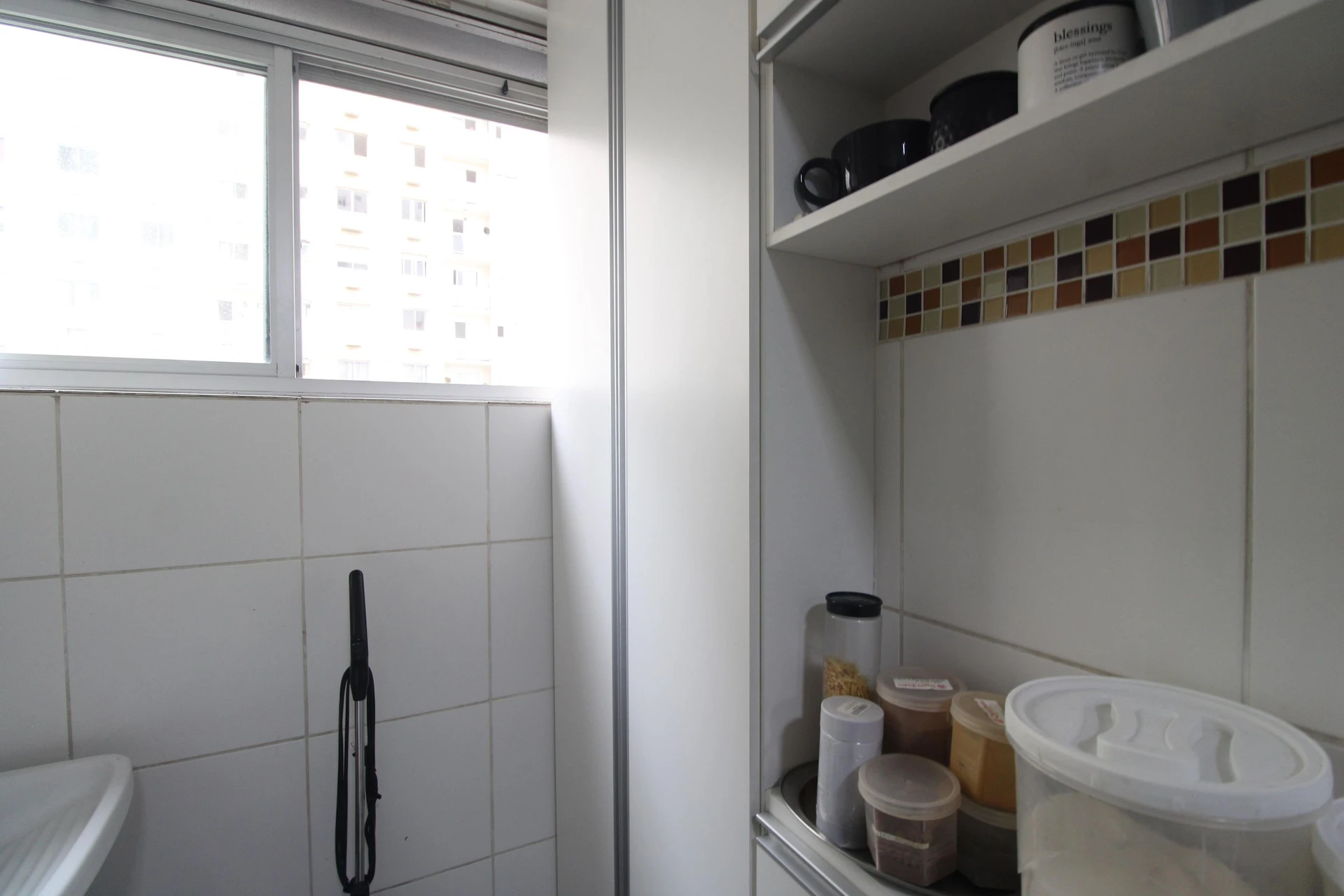 Furnished 2-bedroom apartment with a balcony — photo 39