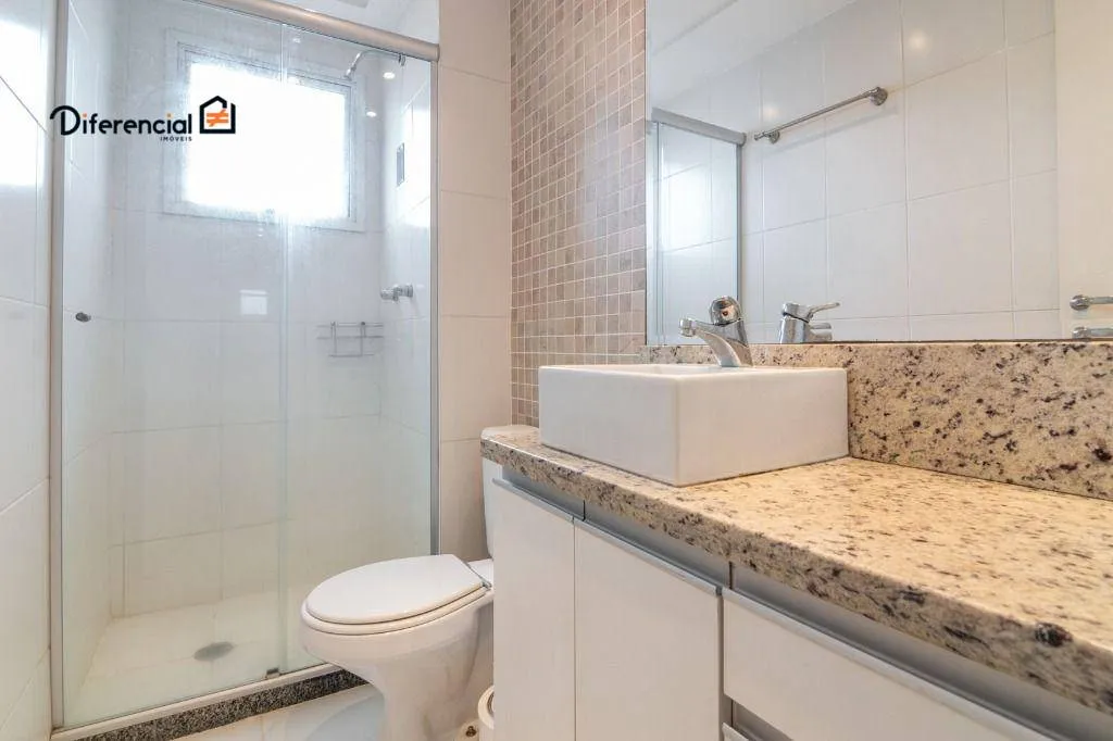 Furnished 2-bedroom apartment with open-plan kitchen — photo 19