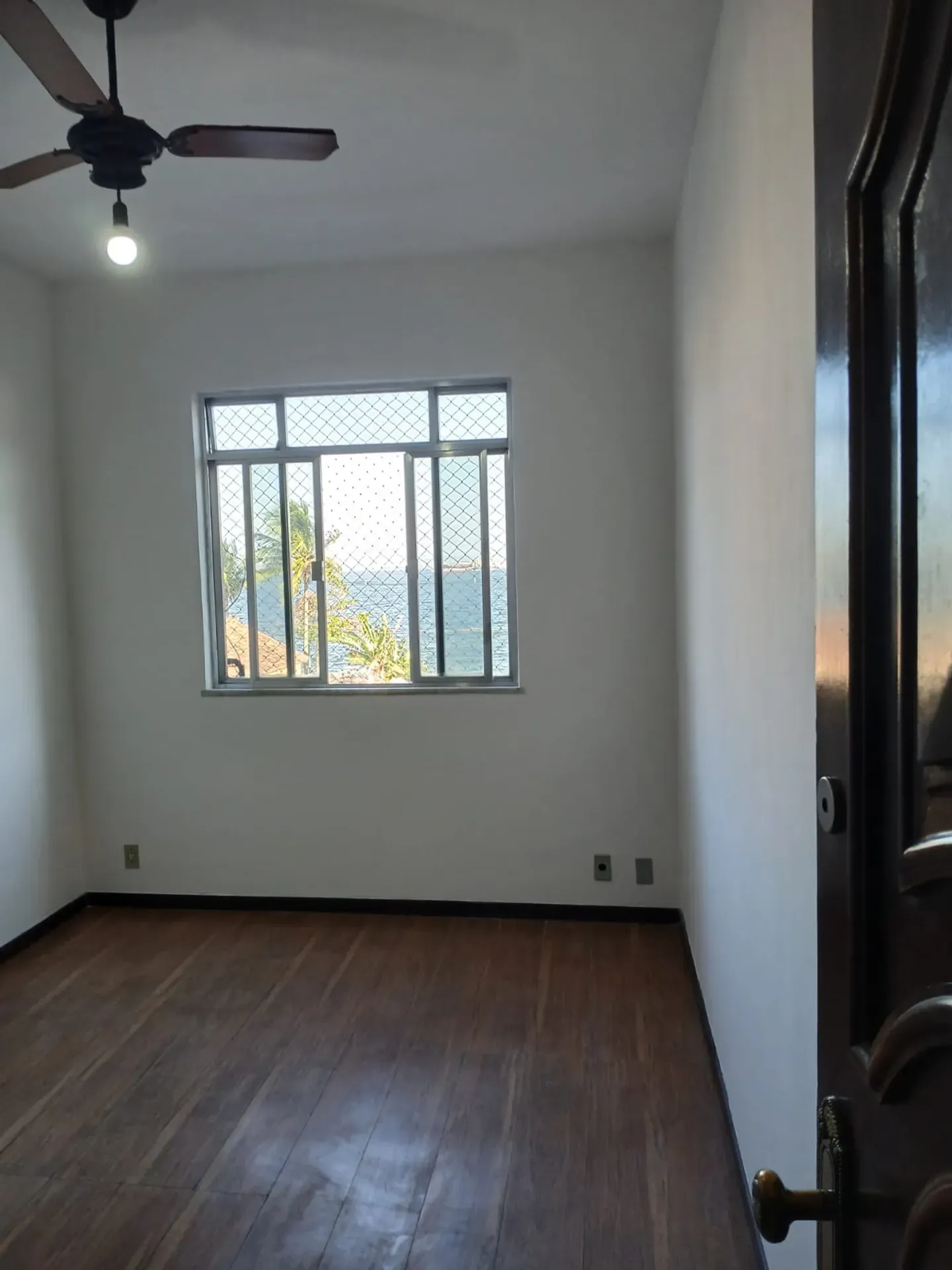 Apartment on the 1st floor with a water view — photo 6