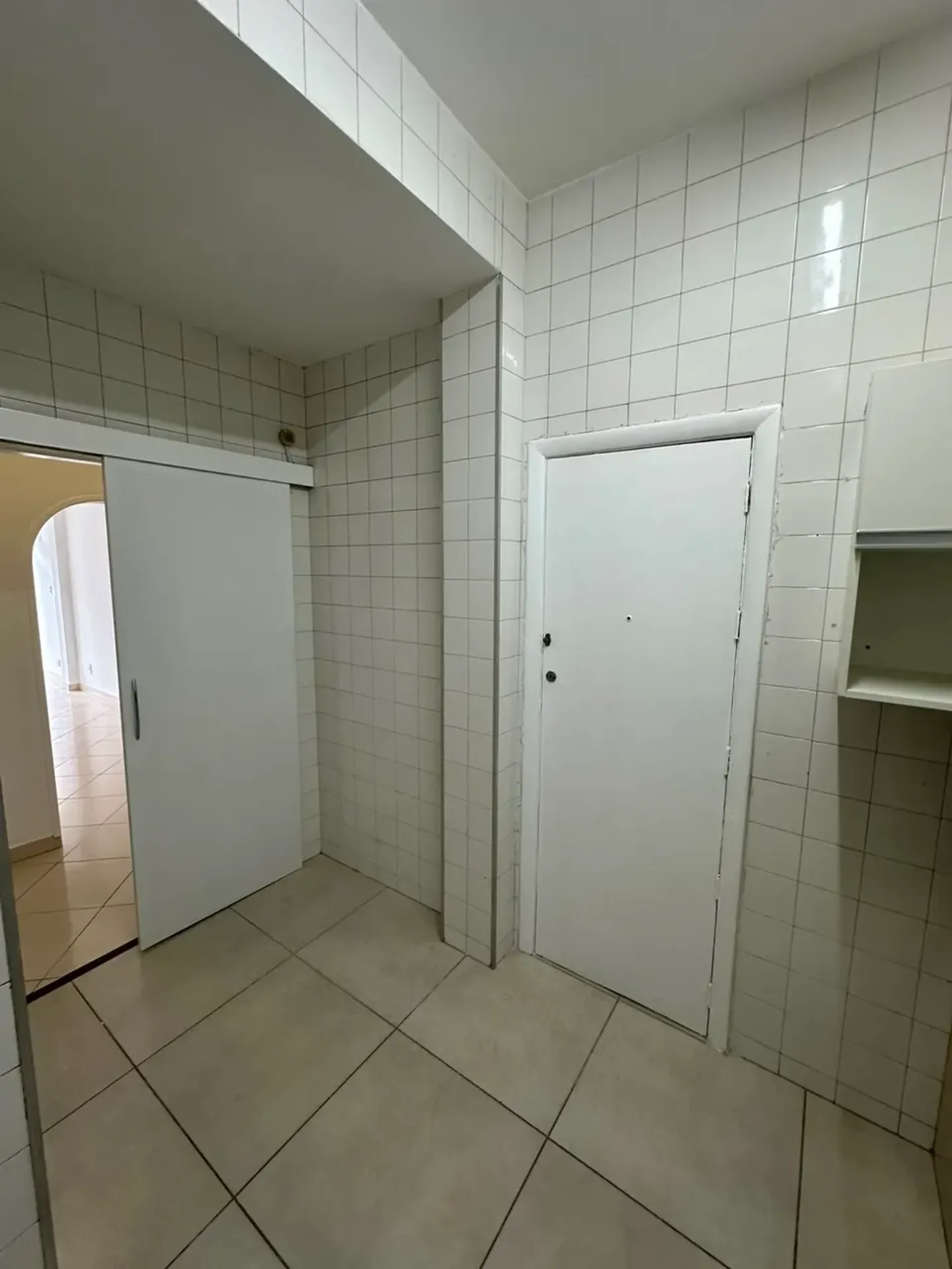 Apartment with 2 bedrooms, 2 bathrooms and balcony — photo 34
