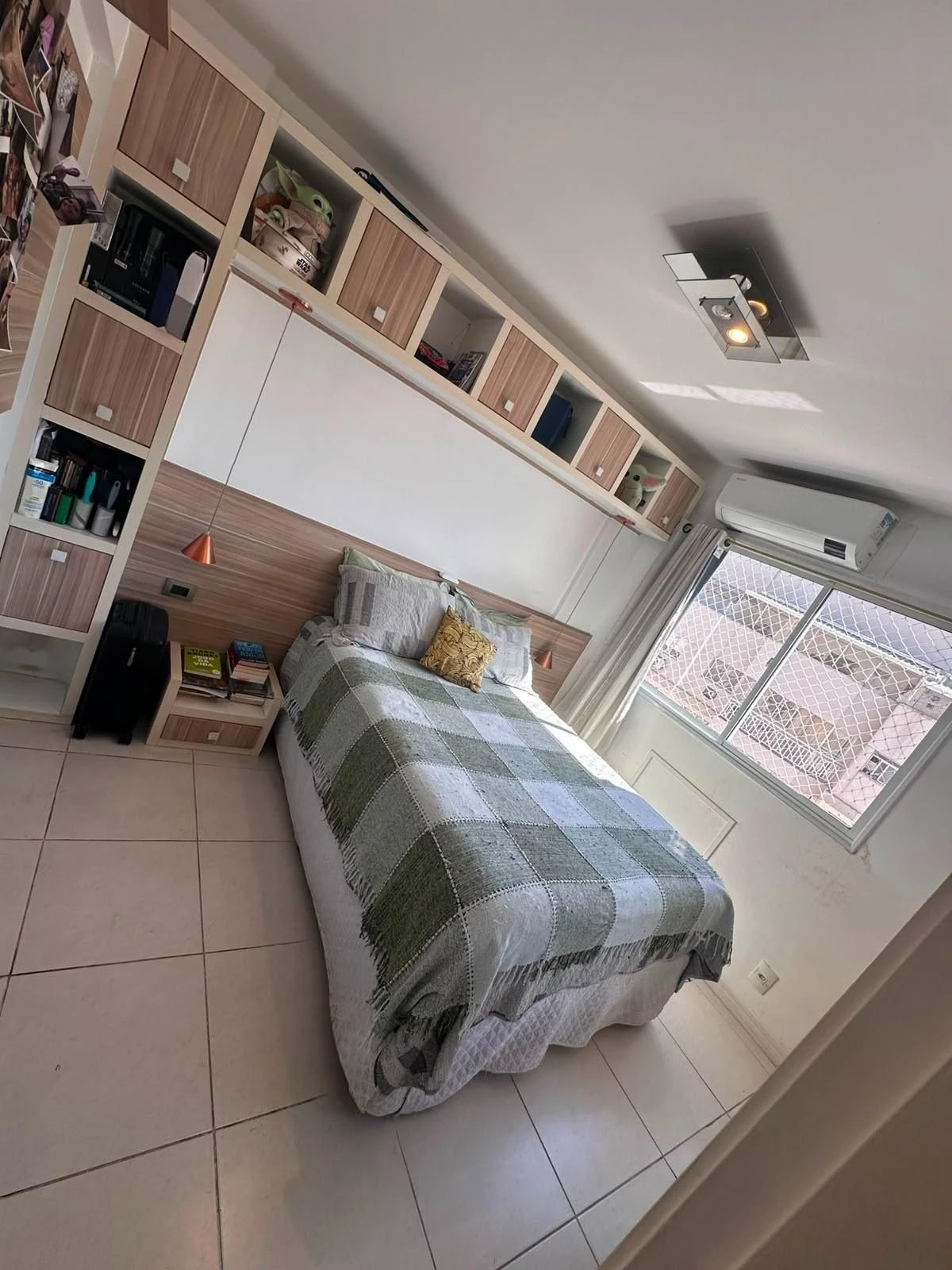 Furnished apartment, 106 m², with a glass-enclosed balcony — photo 4
