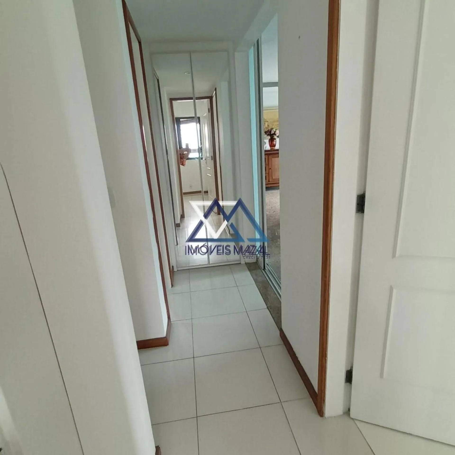 Квартира с 3 спальнями и застеклённым балконом — photo 7