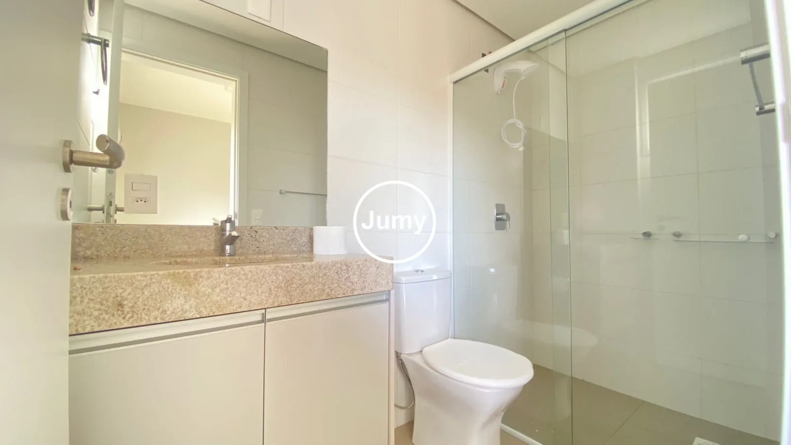Apartamento de 2 quartos em condomínio com piscina — photo 8