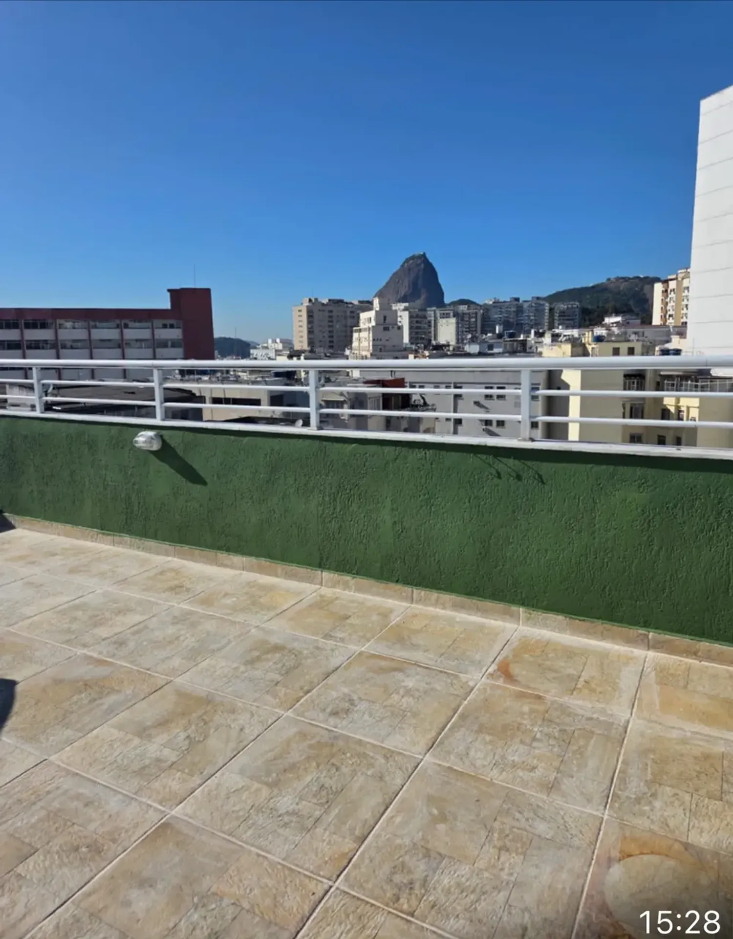 Unfurnished 3-bedroom apartment with terrace views — photo 6