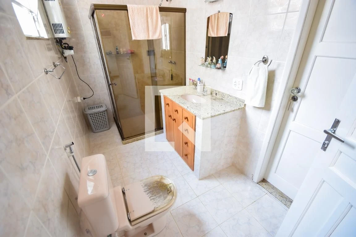 Casa mobiliada com 6 quartos e 3 suítes com jardim e BBQ — photo 62