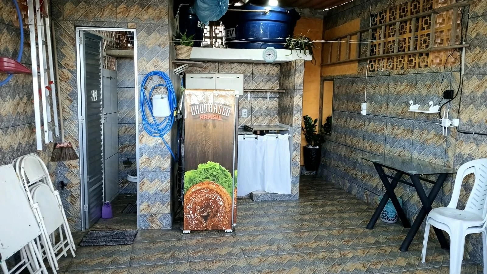 Furnished 3-bedroom house with 4 bathrooms, no parking — photo 8
