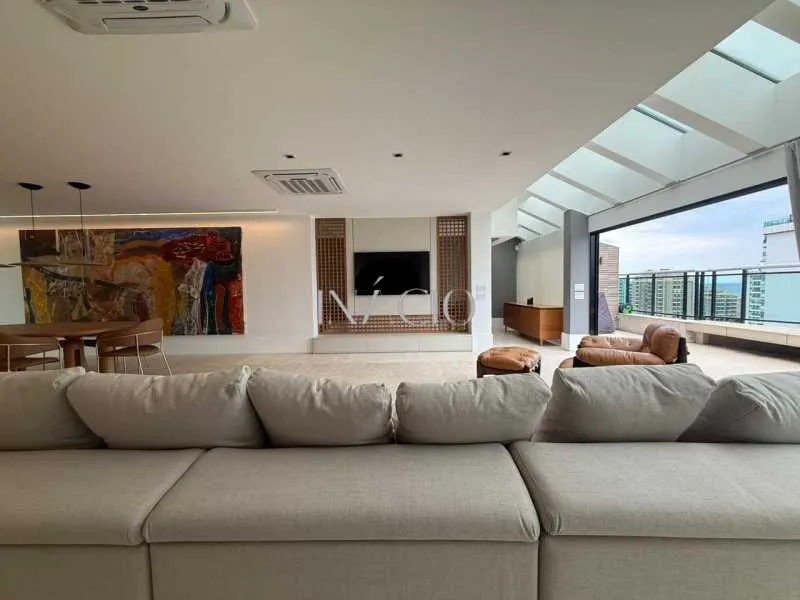 Water view in a 4-bedroom apartment, 380 m² — photo 6