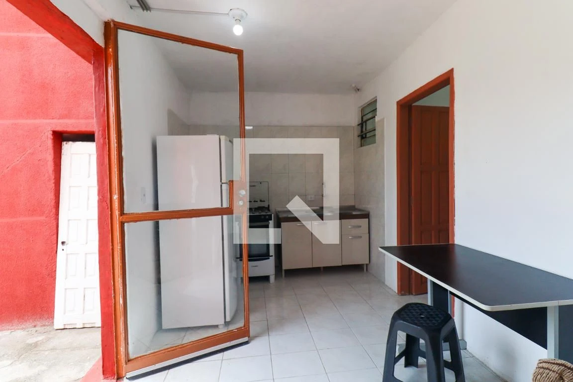 Furnished 25 m² studio in Curitiba — photo 6