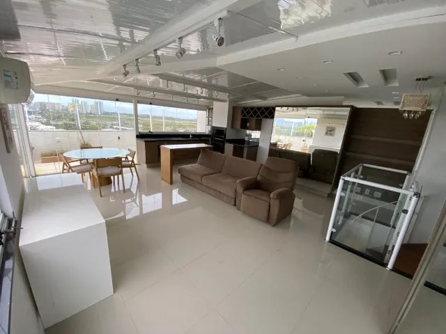 Glass-enclosed balcony in a 3-bedroom apartment, 177 m² — photo 5