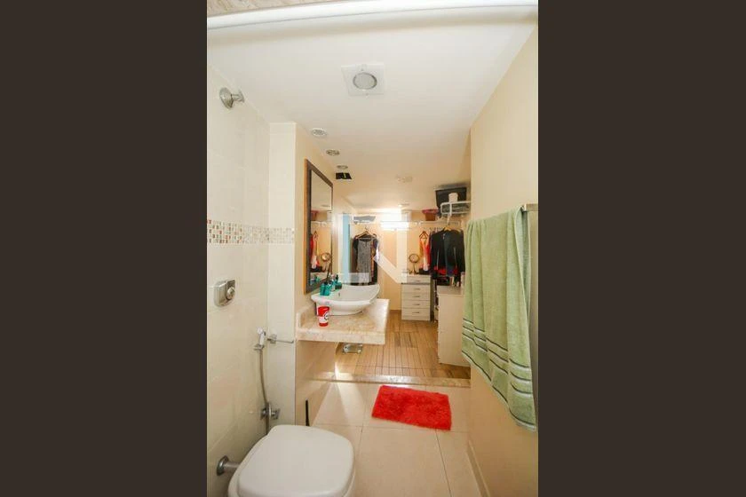 Furnished apartment, 230 m², with a walk-in closet — photo 36