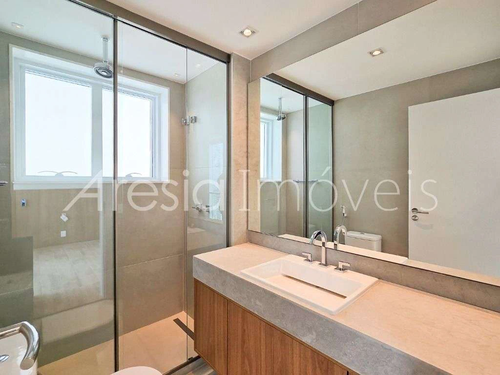 Apartamento de 267 m² com 3 suítes e piscina privativa — photo 9
