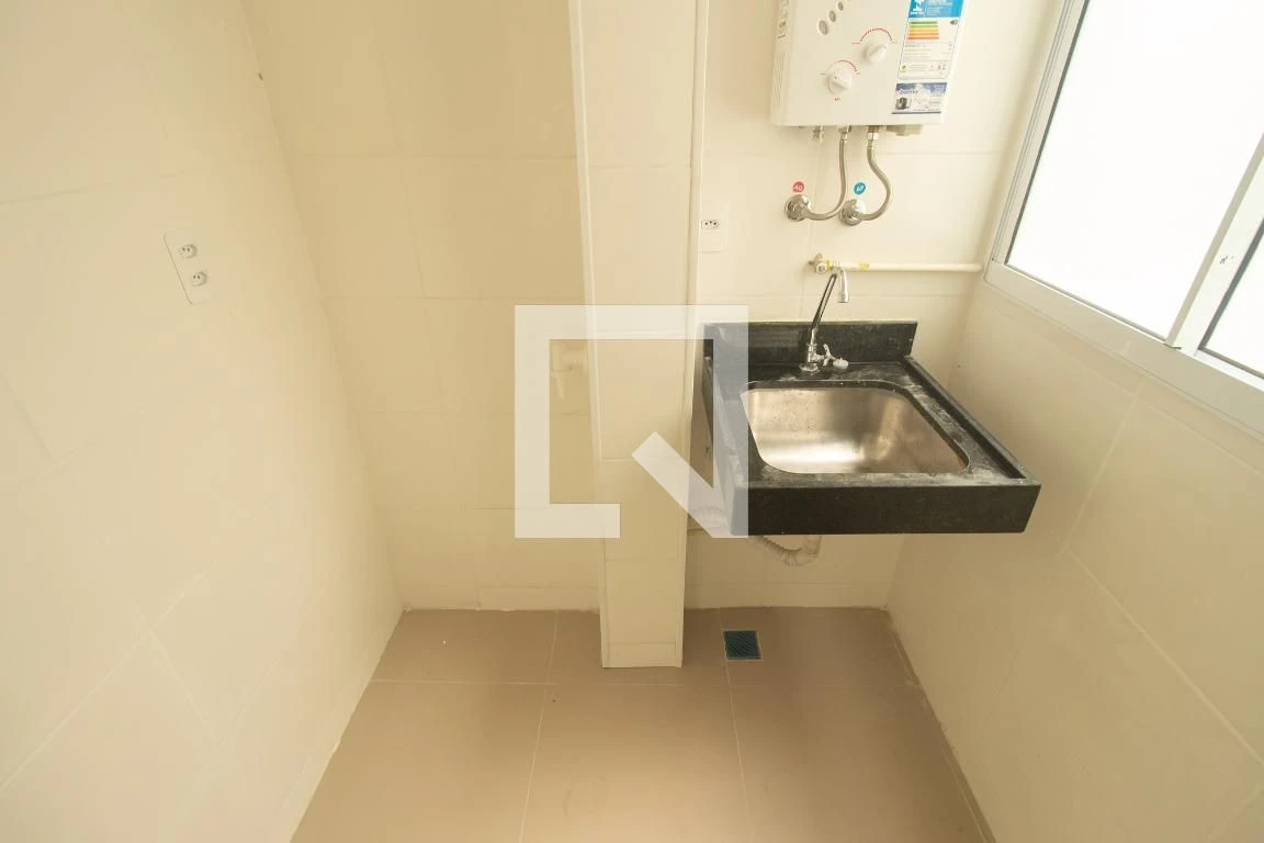 2-bedroom apartment in a building with a pool — photo 36