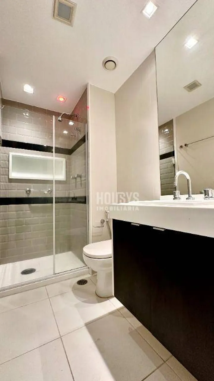 Furnished 4-bedroom apartment with 169 m² — photo 17
