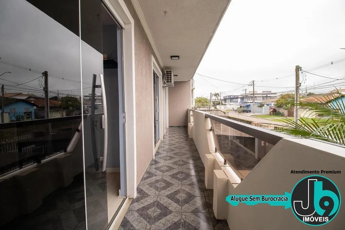 212 m² house with a home office and a glass-enclosed balcony — photo 35